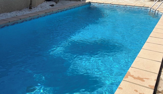 Villa 15 minutes from the beach with private pool. Available for 6 people.