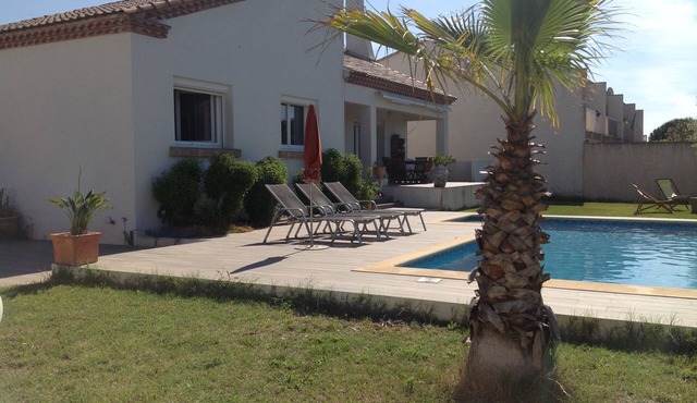 Villa 150 m2 garden swimming pool 10 minutes from the beaches