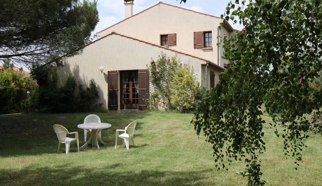 VILLA 160 M ° LIVING LAND AND WITH TREES OF 1500 M ° BEAUTIFUL BUILDING