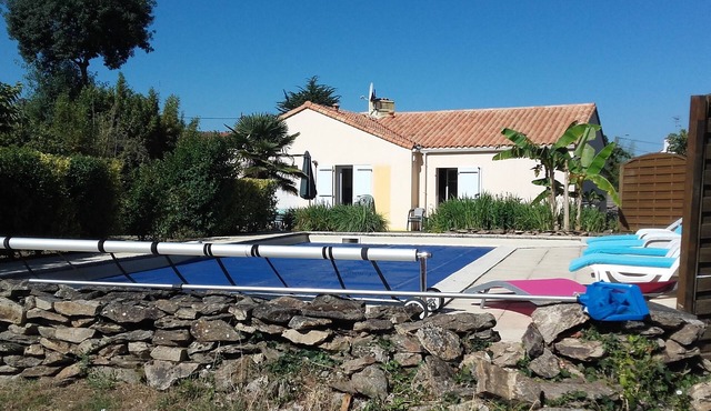 Villa 160 m² Ensoleillée vue sur Espace Naturel Piscine 10x5 spa 6 Personnes