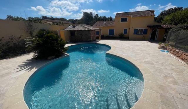 Villa 170m² Avec Piscine