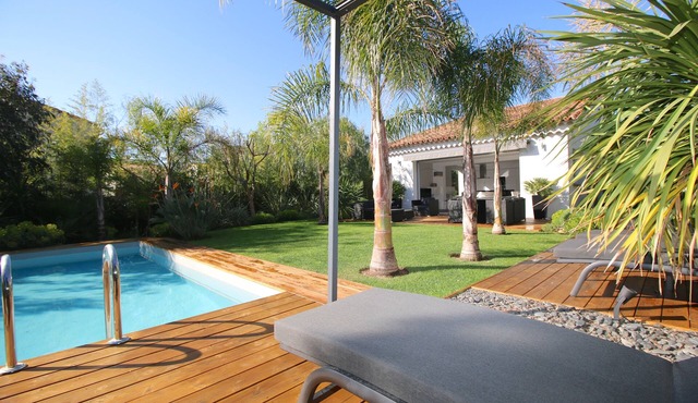 Villa , 2 miles & 6 min from Cannes Croisette, beaches & FILM FESTIVAL