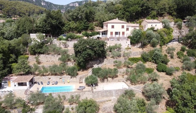 Villa 200 m2 large swimming pool exceptional view near Pradet and Hyères beaches