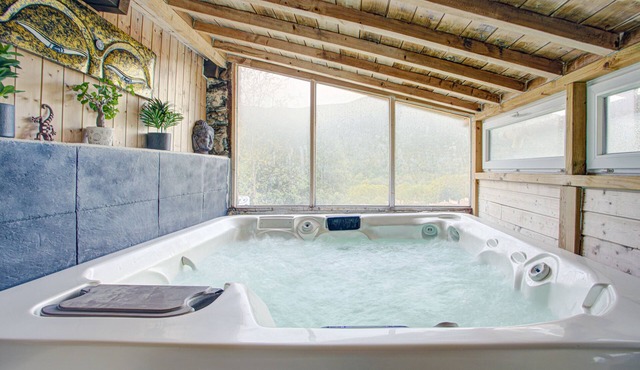 Villa 200 m² piscine spa intérieur