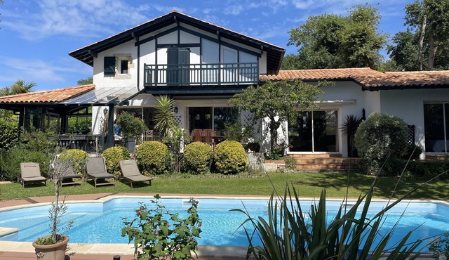 Villa 200m² sur Golf Avec Piscine