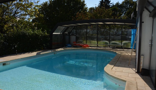 Villa 260 m2 Erdre river view, private pool, s.u.p.