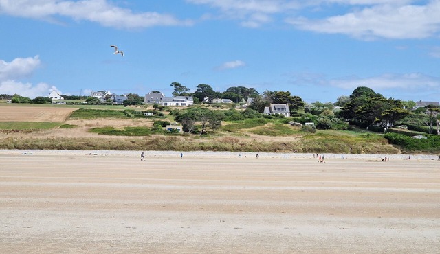 Villa 2mn walk from the beach! Playroom, ideal for families.