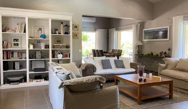 Villa 3 bd-private pool in an enchanting setting-unforgettable vacations!