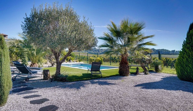 Villa 3 Chambres, 2 SDB, piscine, Saint Aignan