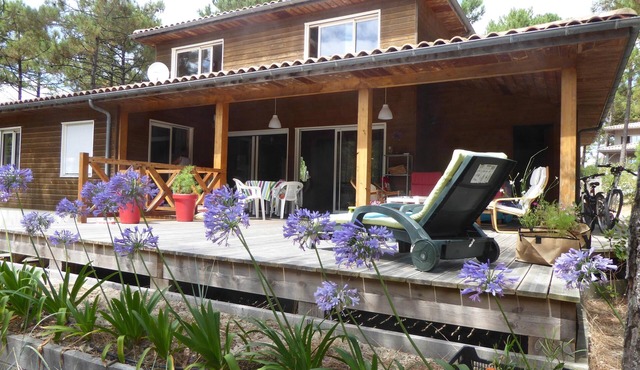VILLA 300m FROM THE OCEAN, CLOSE TO MAUBUISSON LAKE, FACING THE FOREST