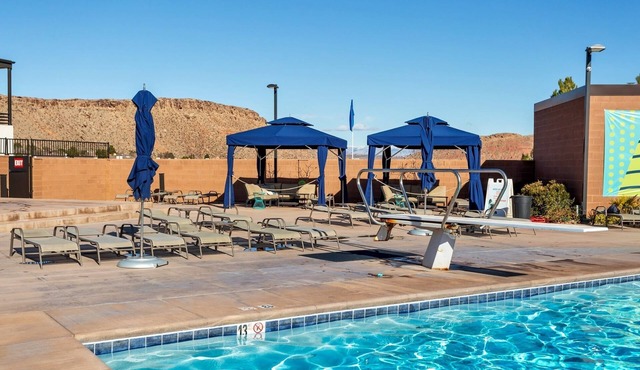 Villa #31 - Luxury Golf and Pet Friendly