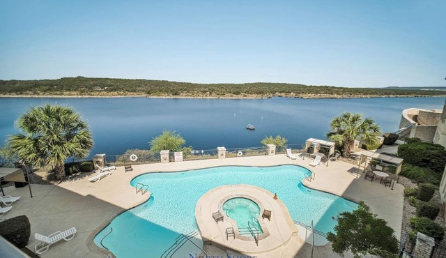 VILLA 3225 - Panoramic Lakeview WIFI Washer/Dryer