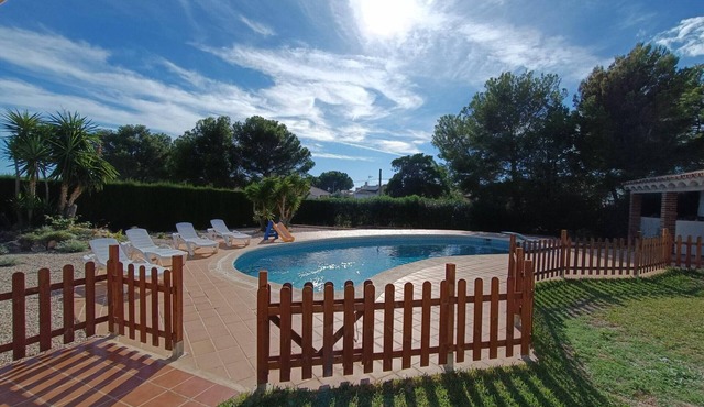 "Villa 3BR avec piscine privée, grand jardin, à 600m de la plage à L'Ametlla de Mar"