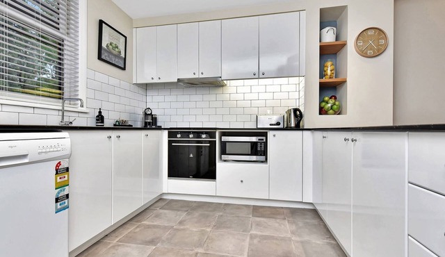 Villa 3br De Saran Villa located within Cypress Lakes Resort