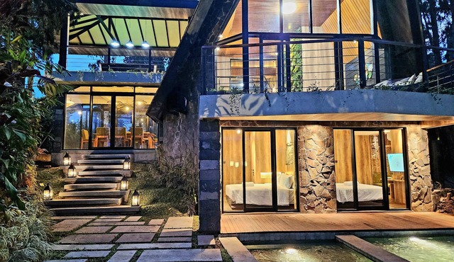 Villa 4-BR Klub Bunga No. 4 Batu Malang