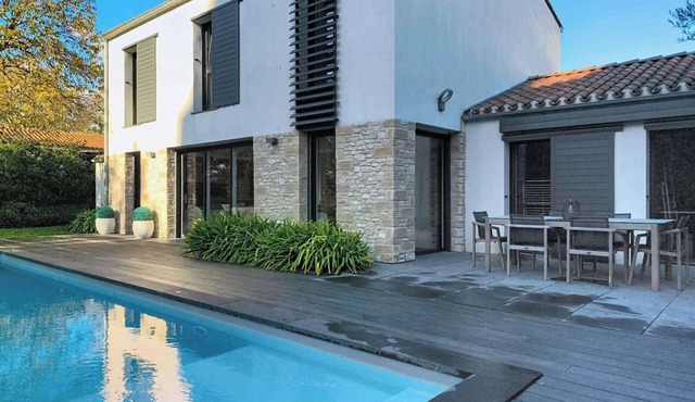 Villa 4 chambres, 2 SDB, piscine et balneo