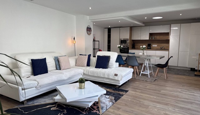 Villa 400 m from the beach