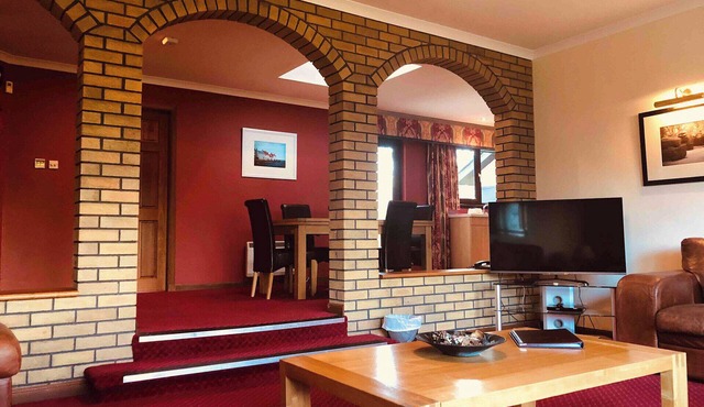 Villa 41, 3 Bedrooms, Sleeps 8, with Leisure Club Access