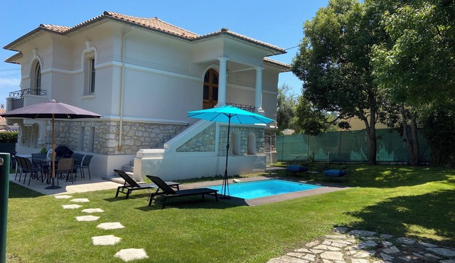 Villa 5*, beach at 500m, A/C, centre at 15min, garden with bbq