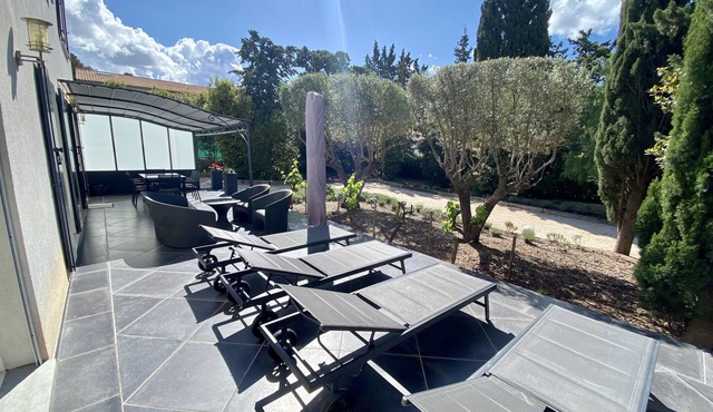 Villa 5 min walk from the beach, with large enclosed garden ideal for families