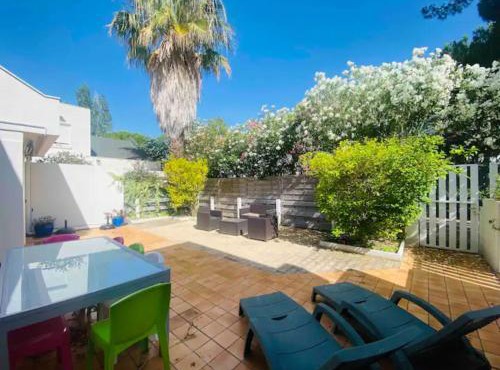 Villa 5mn mer, 8pers, 100m2, grande terrasse, clim