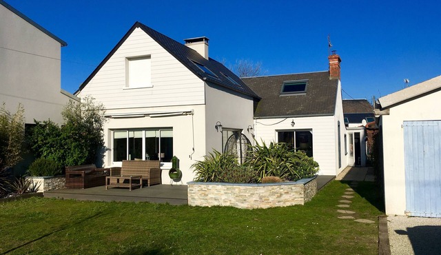 Villa 6 persons, 100 m from the sea