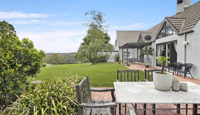 Villa 6 Milton Park situated in the beautiful & historic Milton Park Grounds