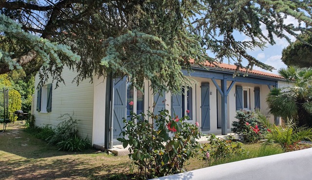 Villa 6 pers 800m from the beach, quiet, large garden