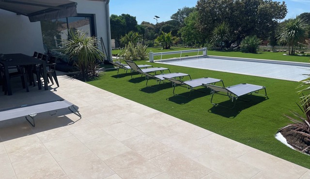 VILLA 6 PERS PISCINE SALLE DE SPORT AU PIED DU PIC ST LOUP. MONTPELLIER 20 mn away