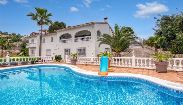 Villa "6 pers villa golf resort La Sella" with pool & Wi-Fi