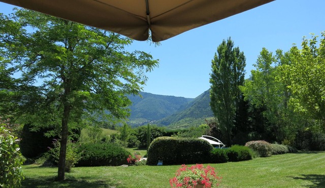 VILLA 6 PERS. WITH POOL ON 4000 m² IN THE GORGES DU TARN