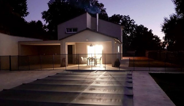 Villa 6 Personnes Avec Piscine à Aléria en Haute-corse