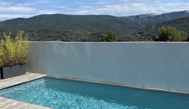 Villa 6 persons near Cassis Marseille Aix en Provence swimming pool barbecue view