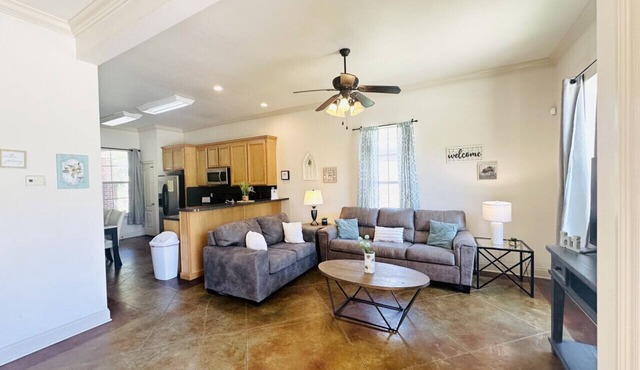 Villa 6, spacious townhouse in Tickfaw, LA