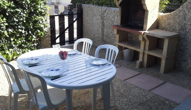 Villa 75 m2 at 50 meters from the beach 5-7 people