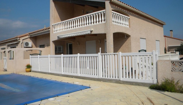 Villa 75m, 4 stars, Private pool, 3 bedrooms (1 air-conditioned), Kitchen with air-conditioning, Terrace.