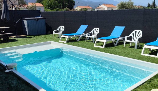 Villa 8/10 persons with swimming pool 🌴