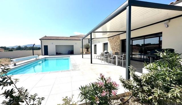 Villa 8 People Swimming Pool Pétanque BBQ