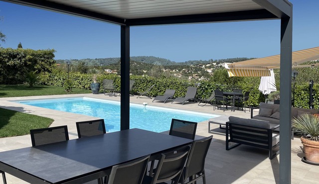 Villa 8 pers, garden, swimming pool, magnificent view, calm,