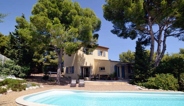 Villa 8 pers.piscine, jardin, accès mer à pied plage Ste-Croix/anse des Tamaris.