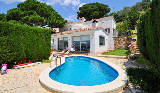Villa 8 pers., private pool, near Lloret de Mar
