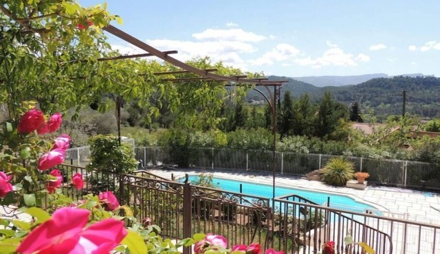 Villa 8 Personnes Très Calme Proche Mer et Aix en Provence