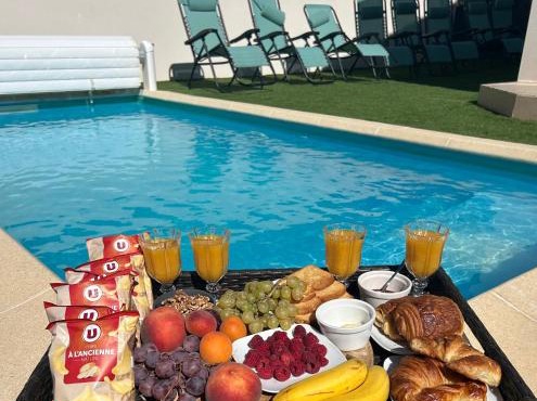 villa 8 personnes clim, piscine, parking