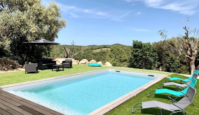Villa "A Fica Indiana" avec piscine chauffée, cuisine d'été et jardin privatif