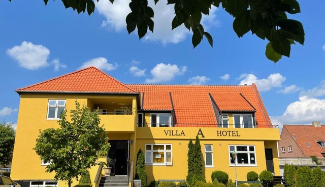 Villa A Hotel