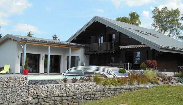 Villa above Lake Vouglans