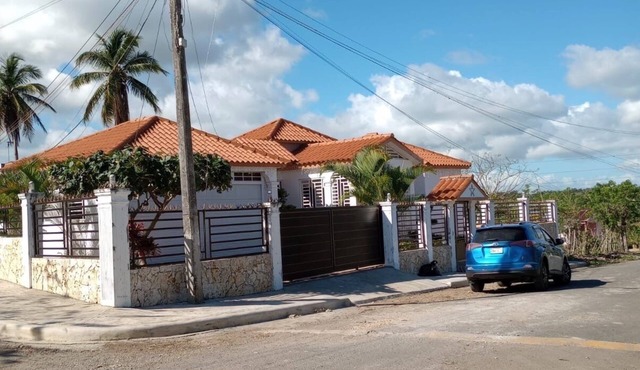 Villa Abuela Samaná 4BR w/Jacuzzi