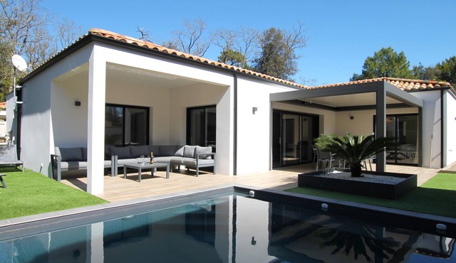 Villa Agapanthes, perfect in any season, with heated swimming pool