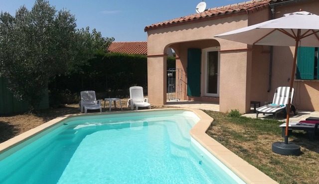 VILLA AIIR-CONDITIONED/SWIMMING POOL/GARDEN/4 BEDR./2 BATHS/8BEDS/BOXWIFI