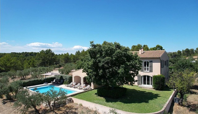 Villa air-conditioning heated swimming pool Alpilles view Mouries